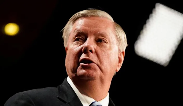 Senators Pay Surprise Visit to Taiwan, Drawing China’s Fury